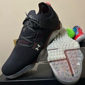 UNDER ARMOUR HOVR TOUR SPIKELESS 'BLACK BETA MEN SHOES SIZE 11.5 BRAND NEW